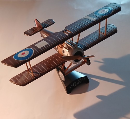 Avion combat plomb - avion,