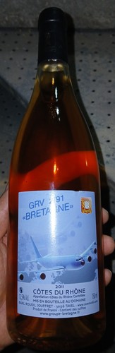 Bouteille vin armée de - bouteille,